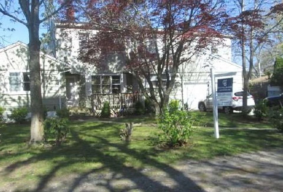 1st image of 8 Windus Dr