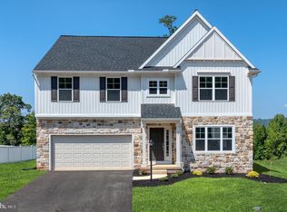 65 Red Maple Dr, Etters, PA 17319