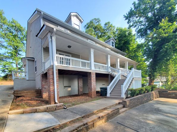 128 Brook Cir SE
