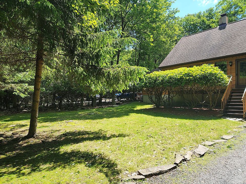 1st image of 15 Estates Dr