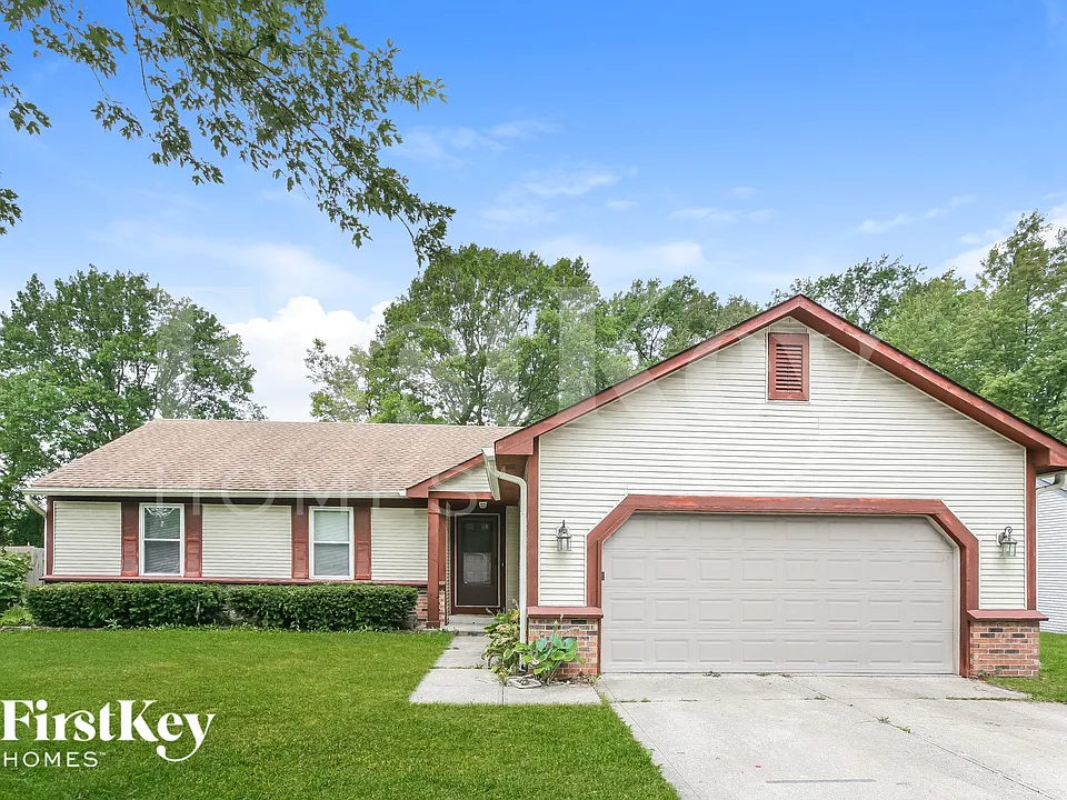 8522 Summertree Ln