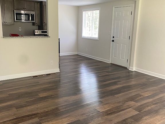 4th image of 109 Peach Orchard Ln
