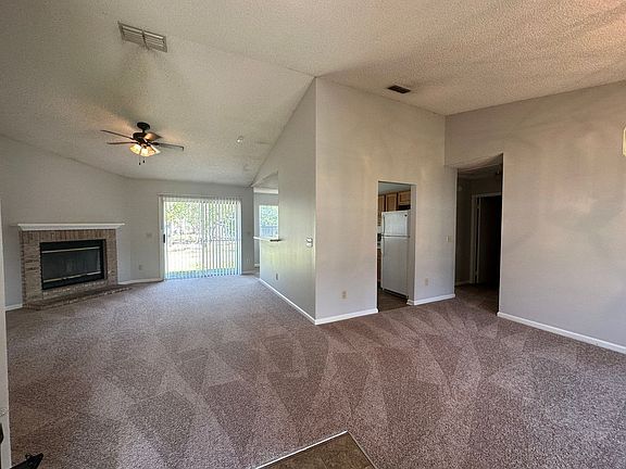 4th image of 8219 Sawmill Creek Dr