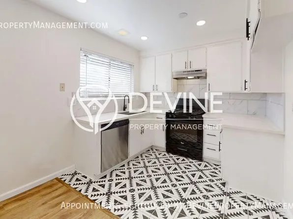 522 E Lugonia Ave APT D, Redlands, CA 92374