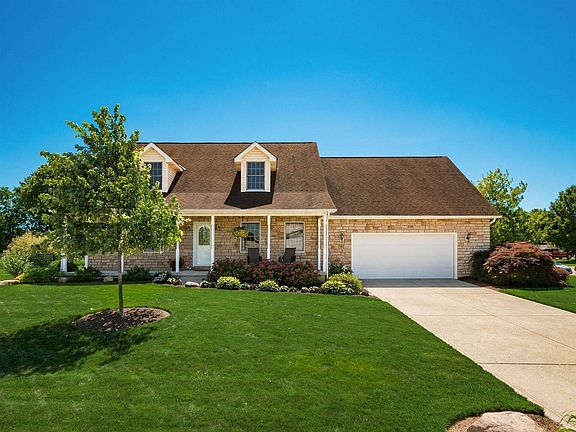 5th image of 249 Stone Hedge Row Dr