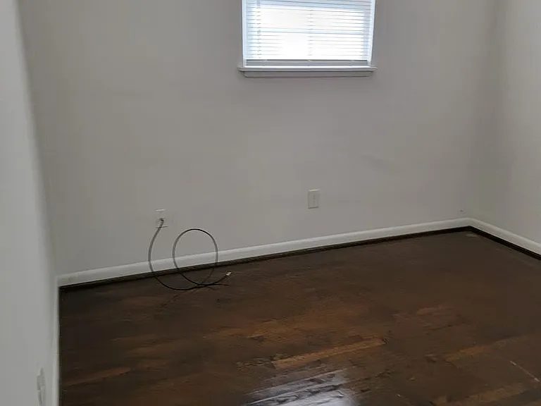 229 W 38th St #A — Photo 13