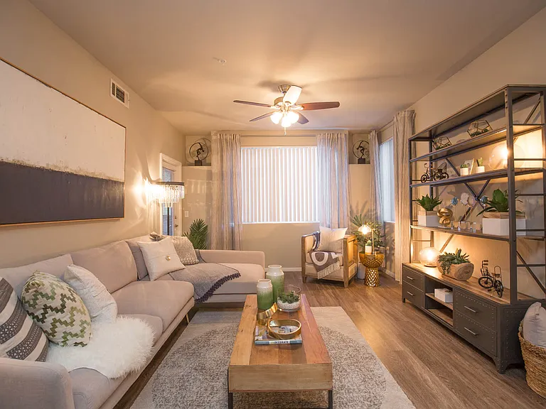 1c1 757 SQFT 1 Bed 1 Bath