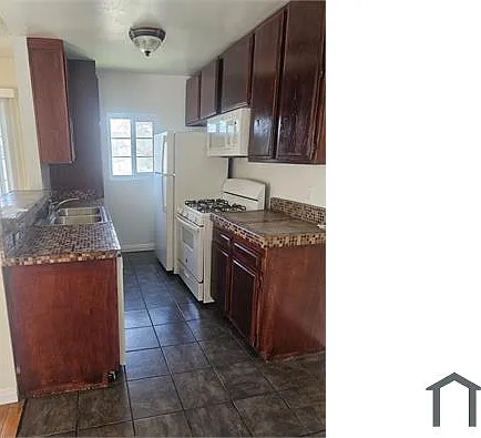 14148 Erwin St #4 — Photo 4