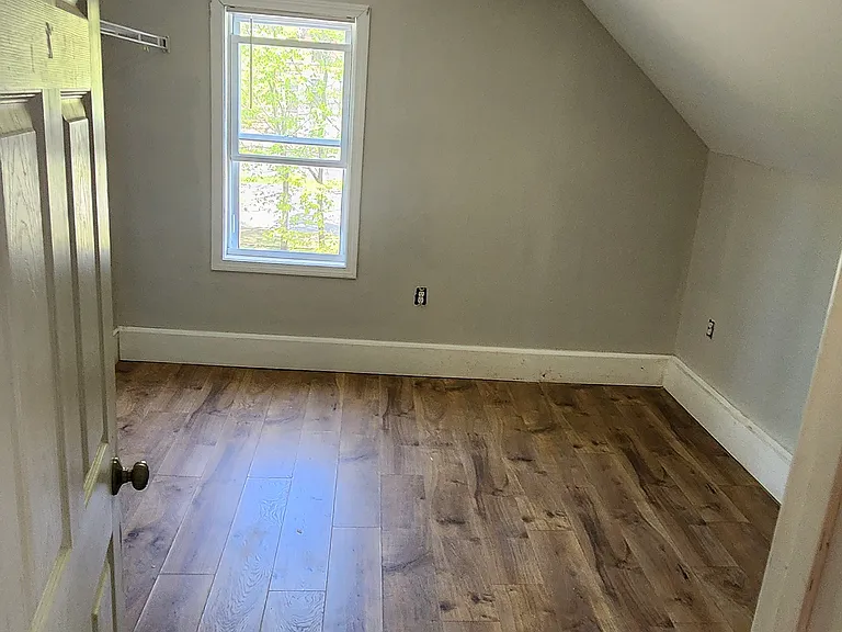 Floor 2 — Photo 4