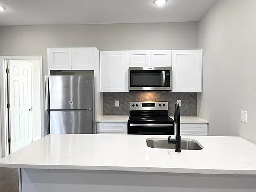1228 N Marshall St #3R Photo 1