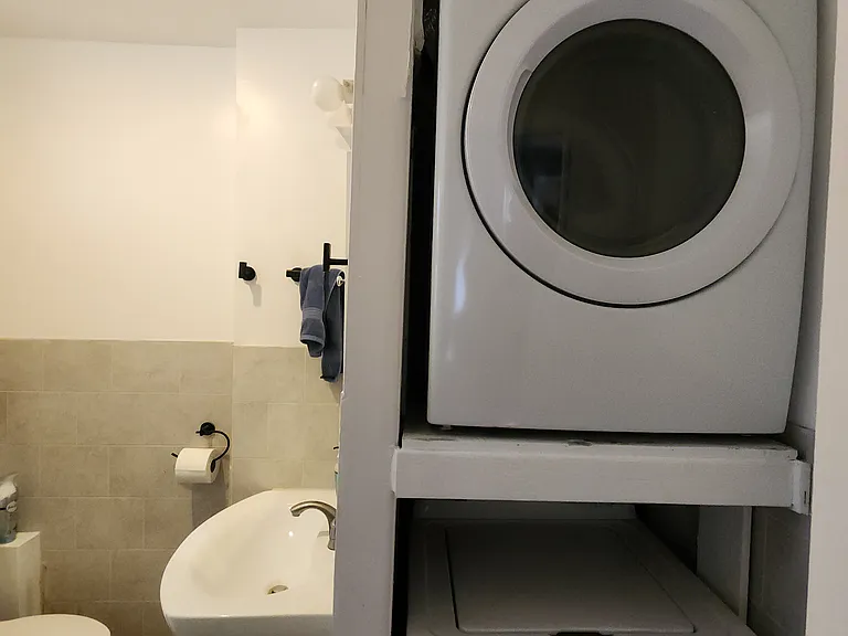 261 Athens St #3 — Photo 8