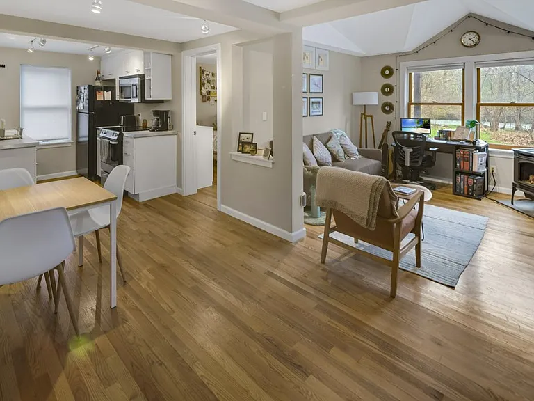 233 Forest Home Dr — Photo 1