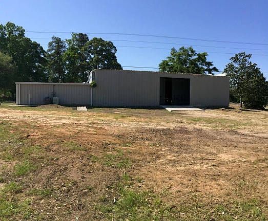 3rd image of 213 Browns Ln