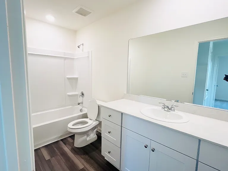 Bathroom-2 (full)