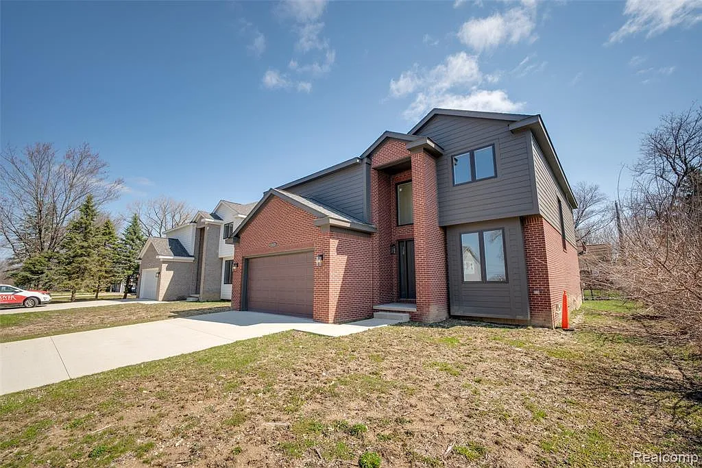 Building Photo - 2921 Walsh Dr