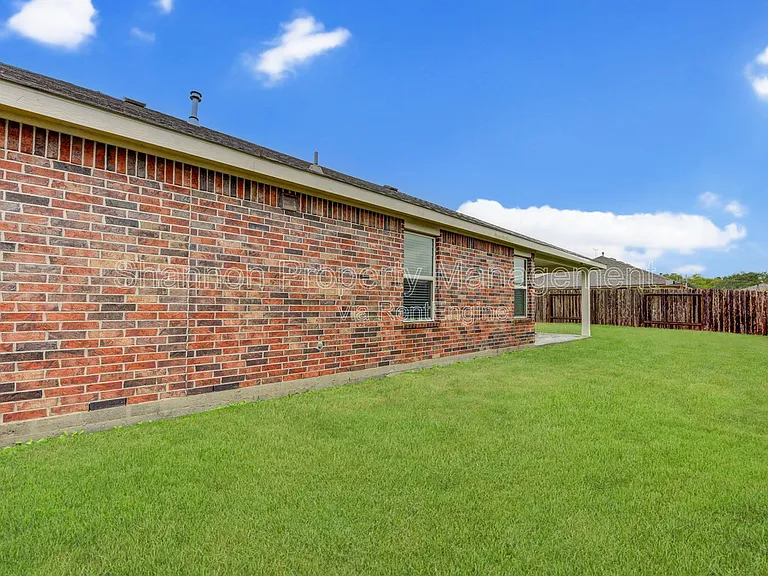 8002 Carillon Way — Photo 24