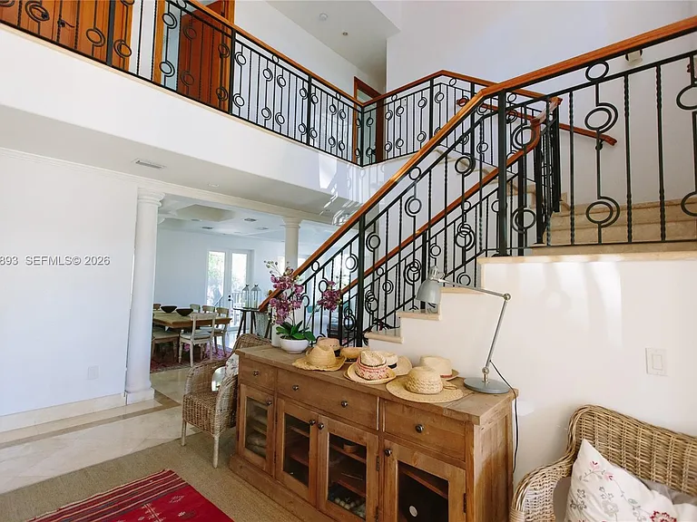 335 W Enid Dr — Photo 7