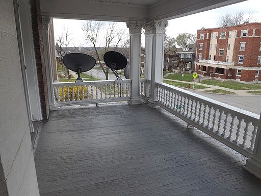 2nd image of 1015 Benton Blvd APT 2S