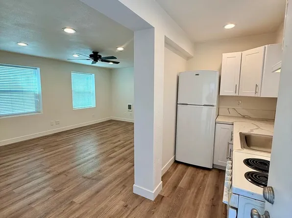 761-765 N Walnut Ave #761-A, Signal Hill, CA 90755