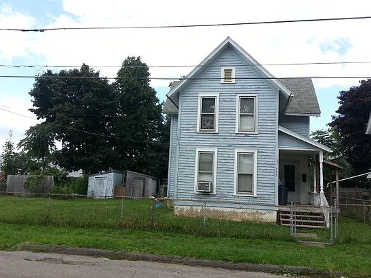205 Rathbun St photo 1