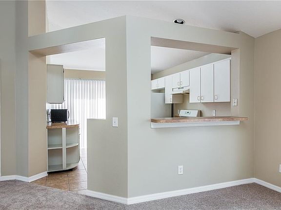 5th image of 10307 Lakeside Vista Dr