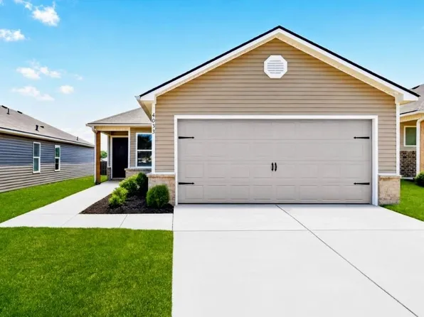 4033 White Water Dr, Decatur, AL 35603