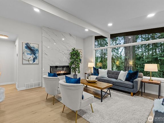 2nd image of 3901 151st Avenue SE