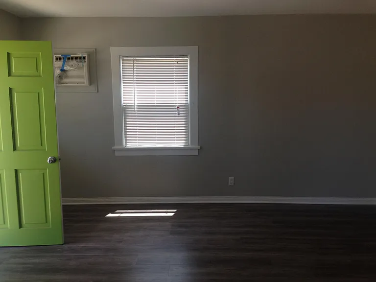 2203 Duvall St — Photo 8