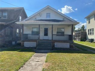 324 Elm St, Struthers, OH 44471