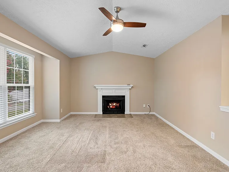 3056 Casa Dr — Photo 6
