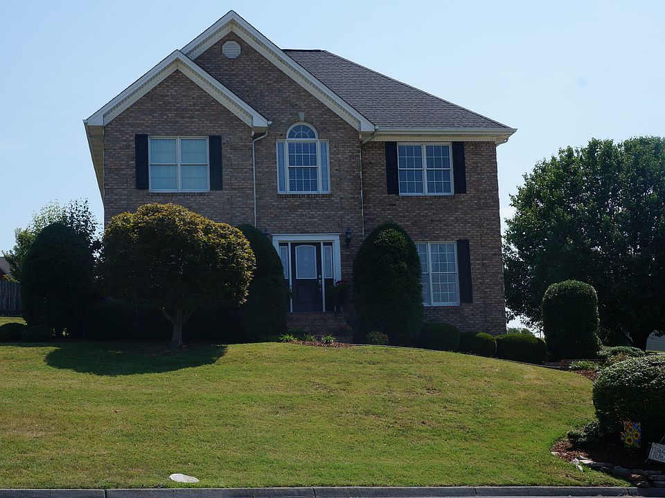 1st image of 1105 Hillsboro Cir