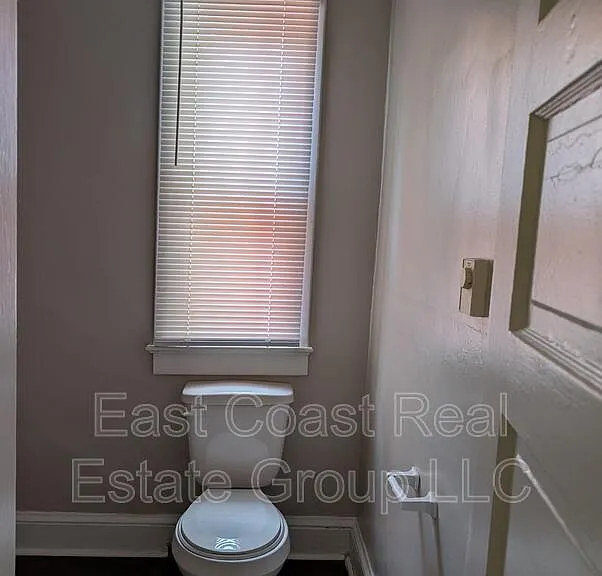 304 1/2 W Martin St — Photo 30