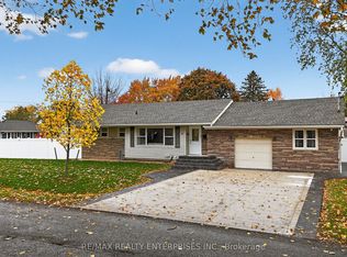 10 Draper Dr, Saint Catharines, ON L2N2Y5