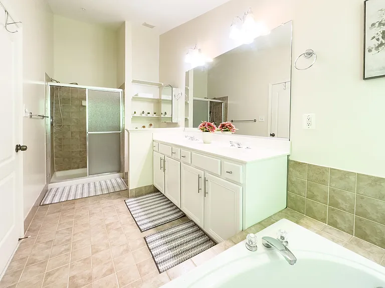 2029 Ashleigh Woods Ct — Photo 22