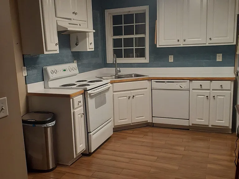 122 Thornton Rd #A — Photo 3
