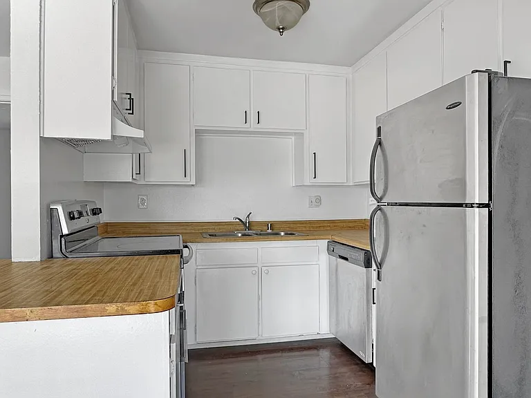 4404 Bond St #O — Photo 4