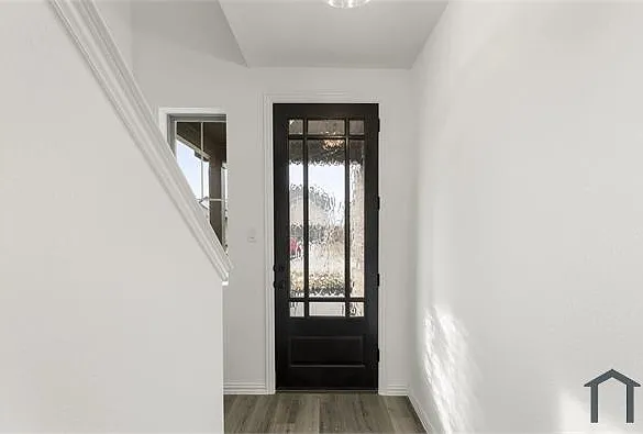 601 Waterhouse Lake Dr — Photo 3