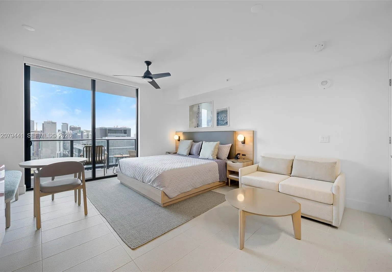 159 Ne 6th Street Condo — Photo 1