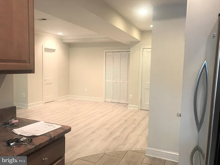 401 Commonwealth Ave #10B — Photo 12