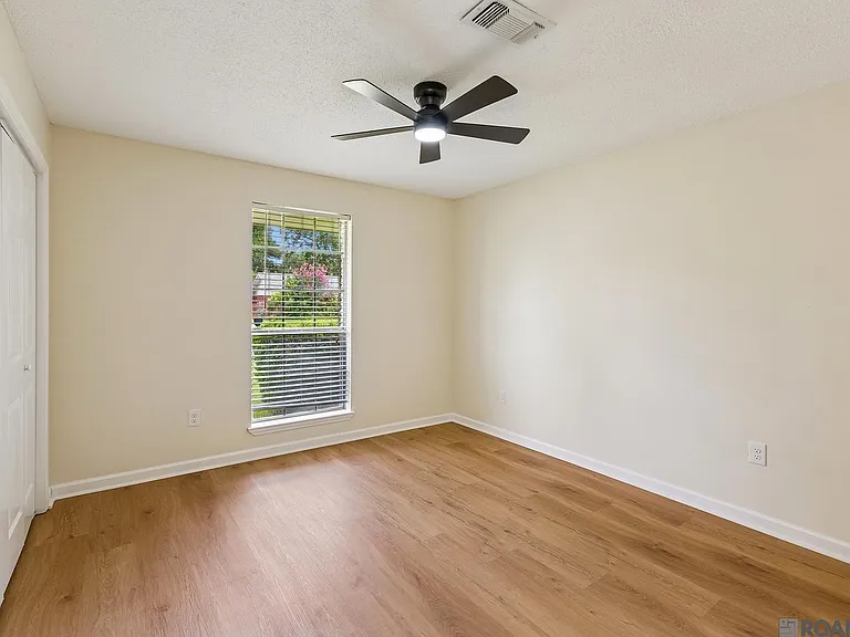 9888 Grand Teton Ave — Photo 10