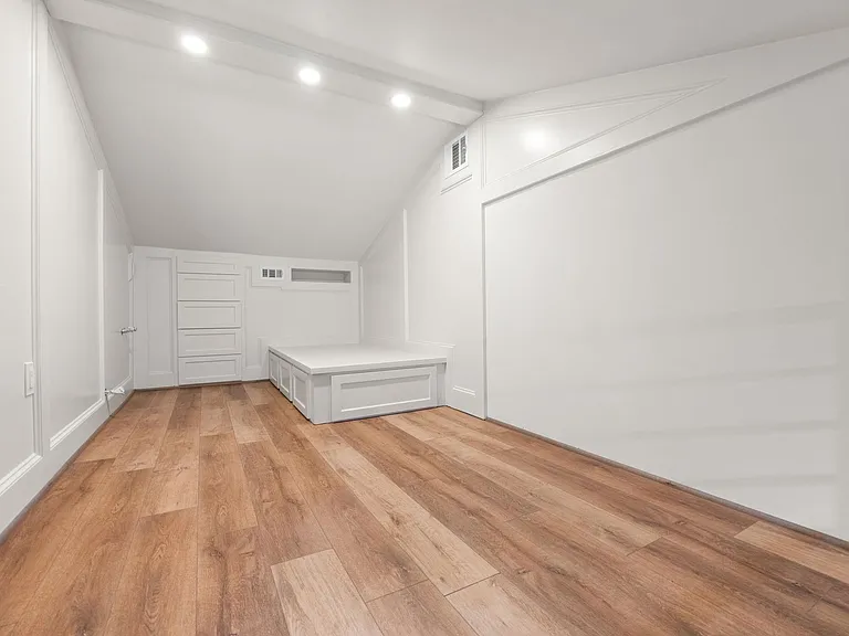 10257 Bridgeland Ln — Photo 16