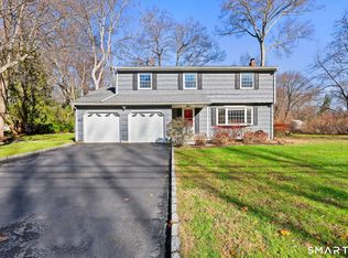 33 Purdy Rd E, Norwalk, CT 06850