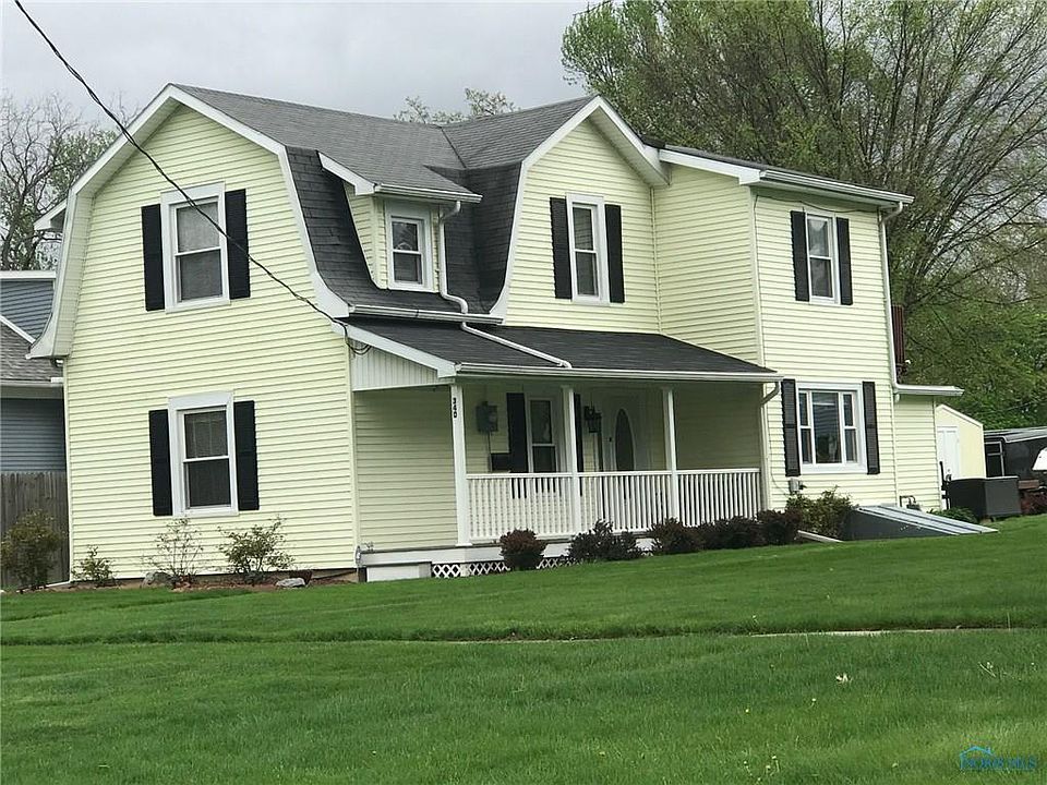1st image of 340 E 5th St