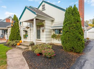 171 Forgham Rd, Rochester, NY 14616