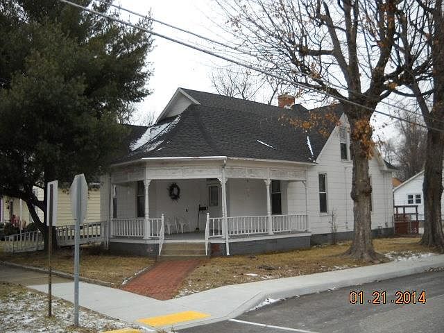 1st image of 601 Elm St