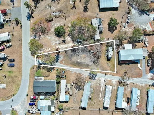 1160 Rewis DR, CHOKOLOSKEE, FL 34138