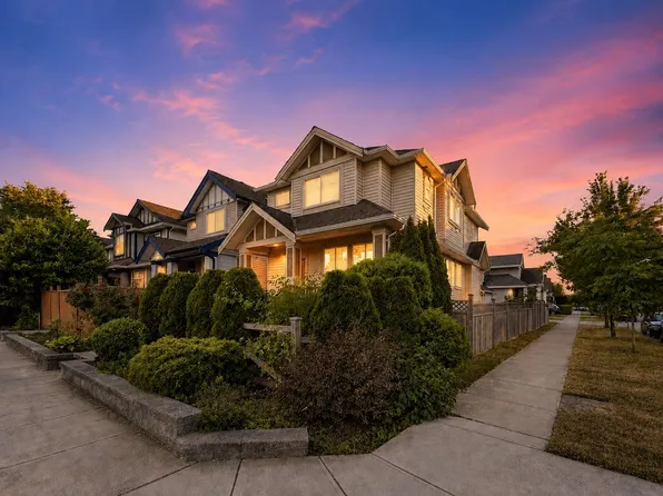 6893 192nd St, Surrey, BC V4N 5P6