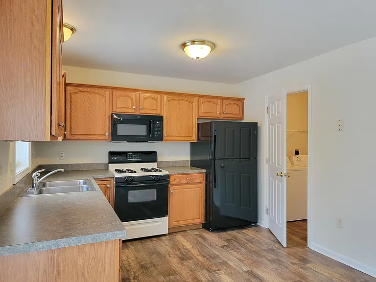 542 Indian Rock Cir — Photo 7