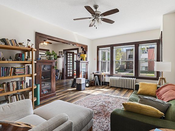 3rd image of 2322 Garfield Ave