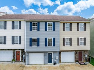 138 Eagle Dr, Maidsville, WV